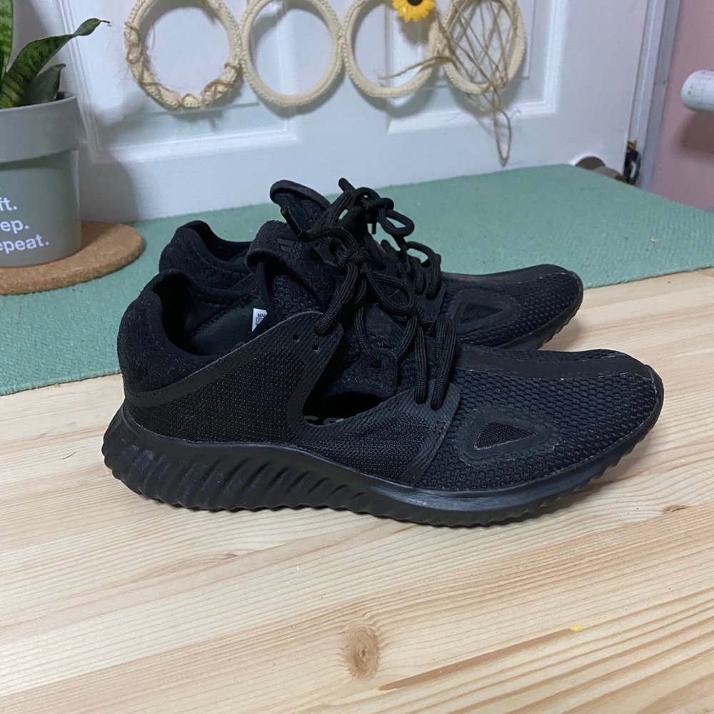Adidas bounce sneakers